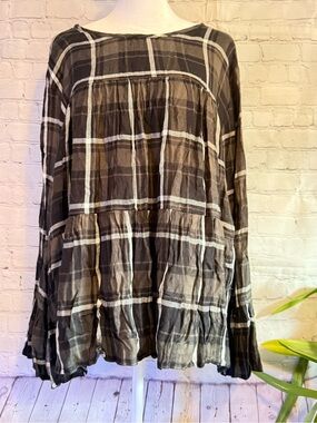 Mud Pie Black and White Plaid Top
